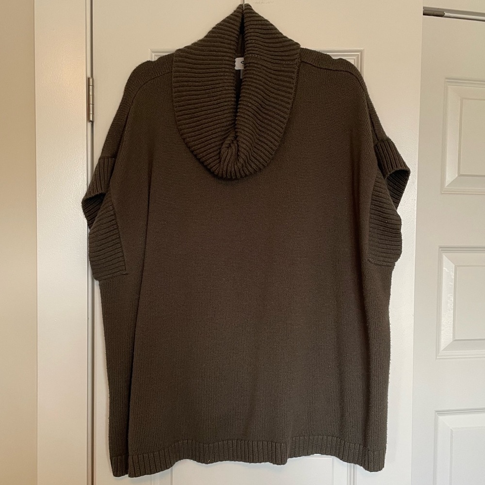 🌷4/$25🌷 Cowl neck poncho sweater